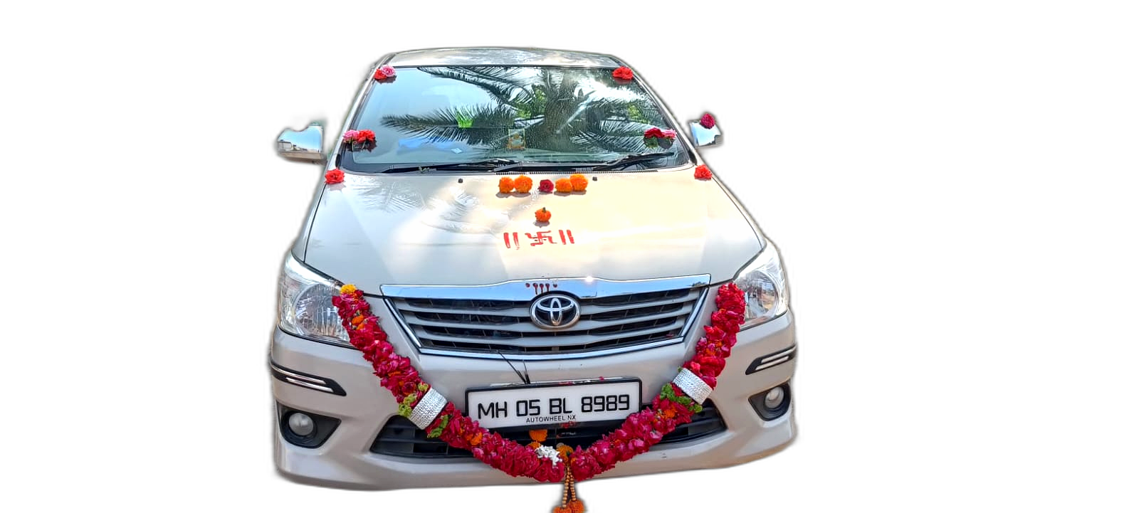 Toyota Innova Front View